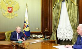 Путин внес законопроект, позволяющий продлить срок службы Бастрыкина в СК