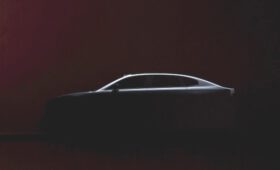 Седан Volvo ES90 показался на первых тизерах